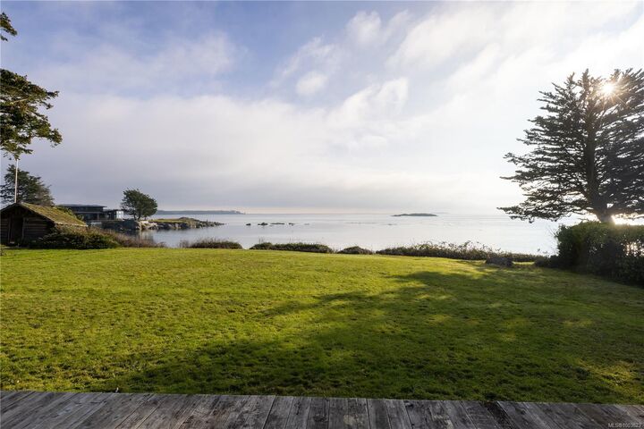 Property Photo: 3901 Tudor Ave BC V8N 4L3