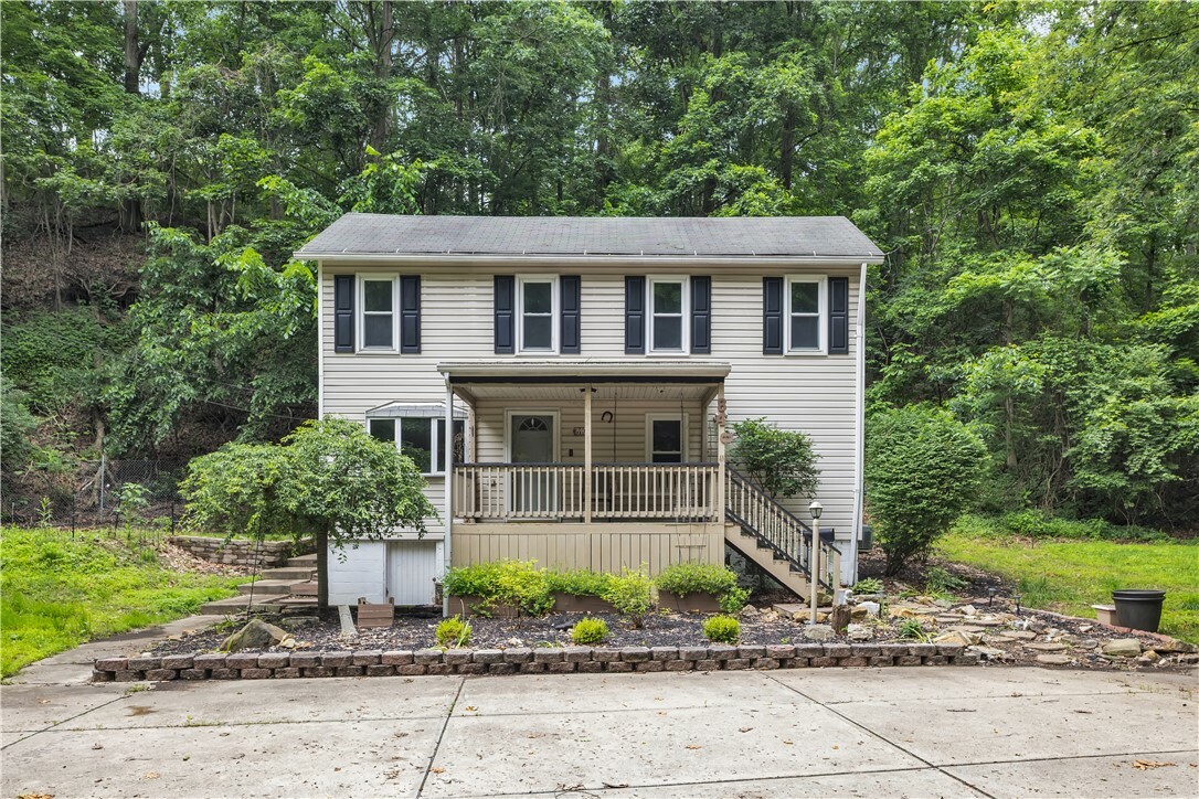 Property Photo: 840 Robb Hollow Rd PA 15243
