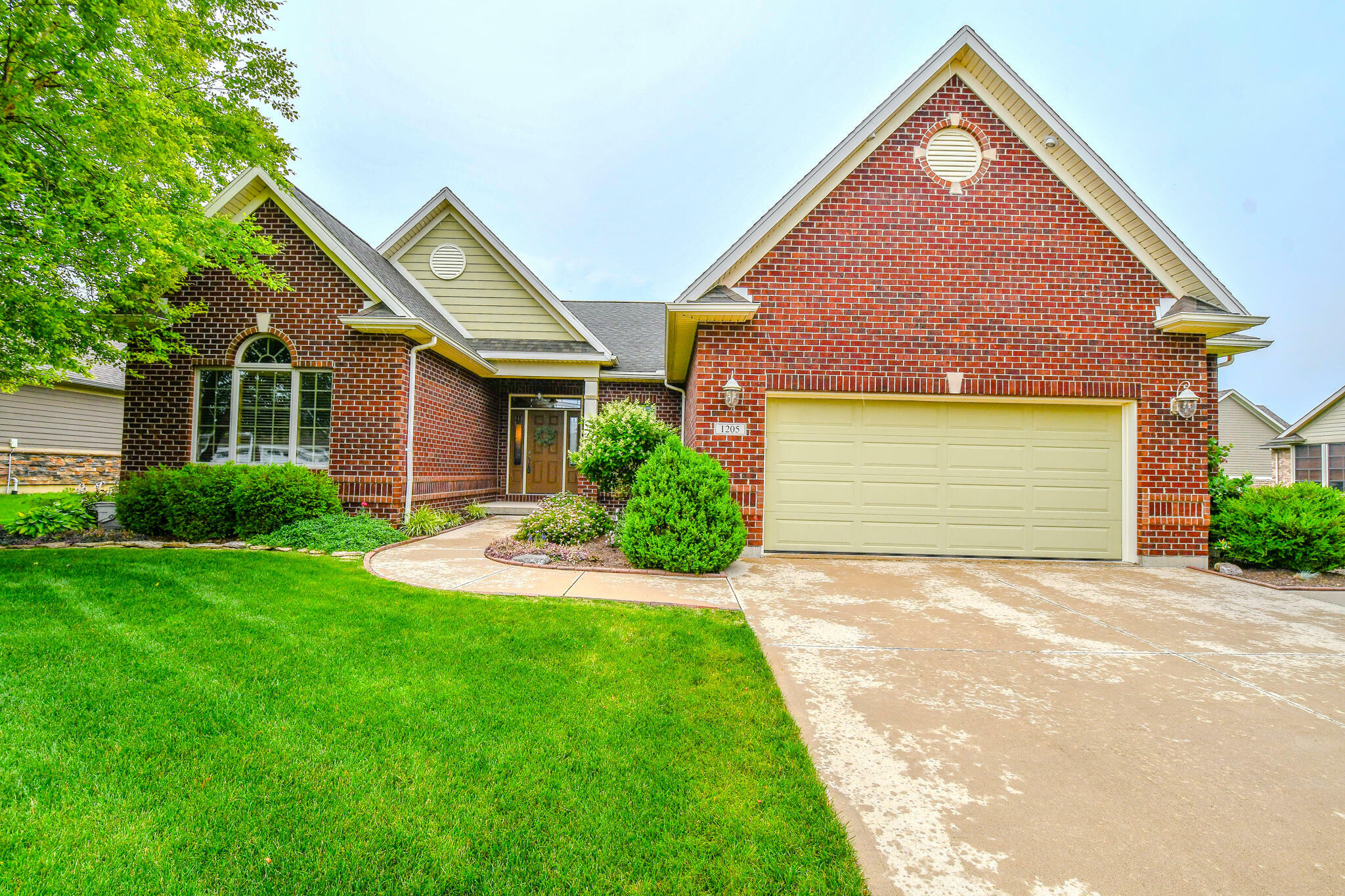 Property Photo:  1205 Daylily Way  OH 45373 