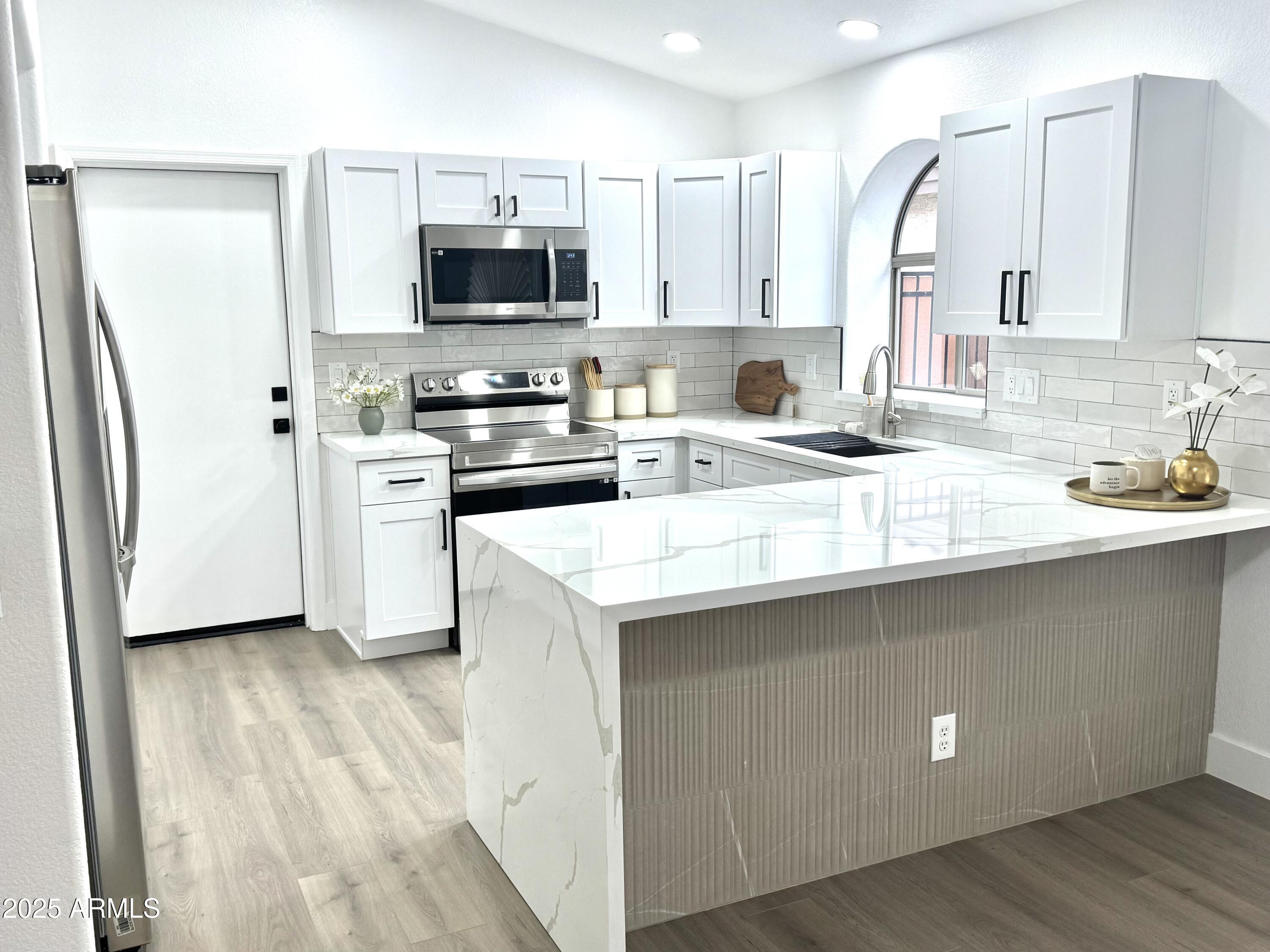Property Photo: 20917 N 37th Place AZ 85050