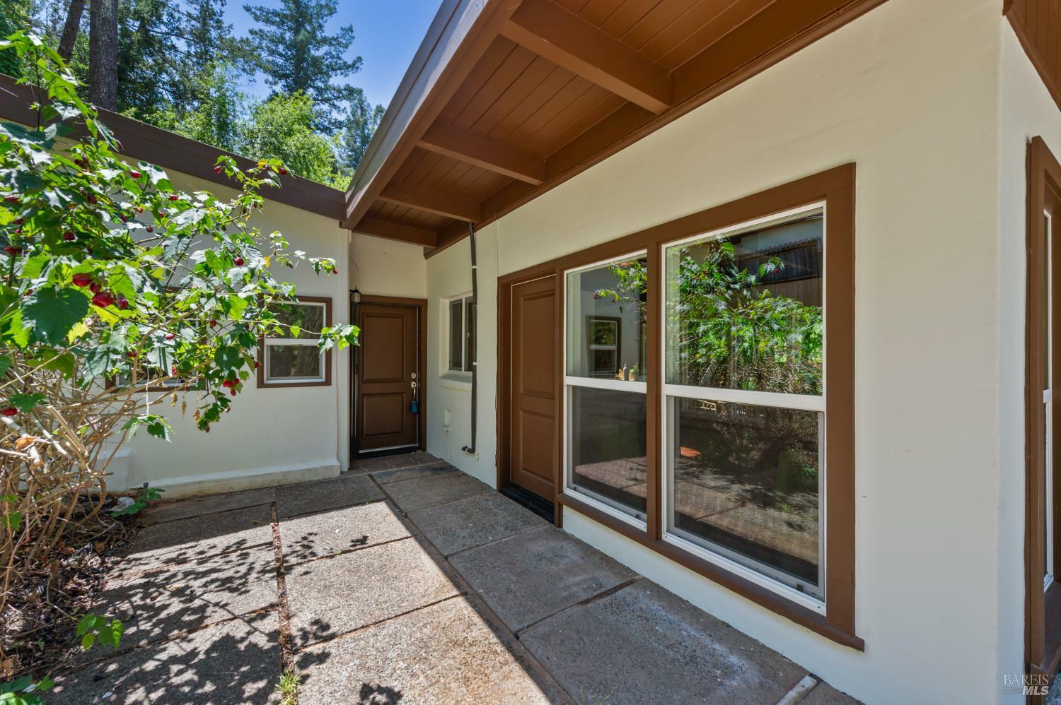Property Photo: 4640 Montecito Avenue CA 95404
