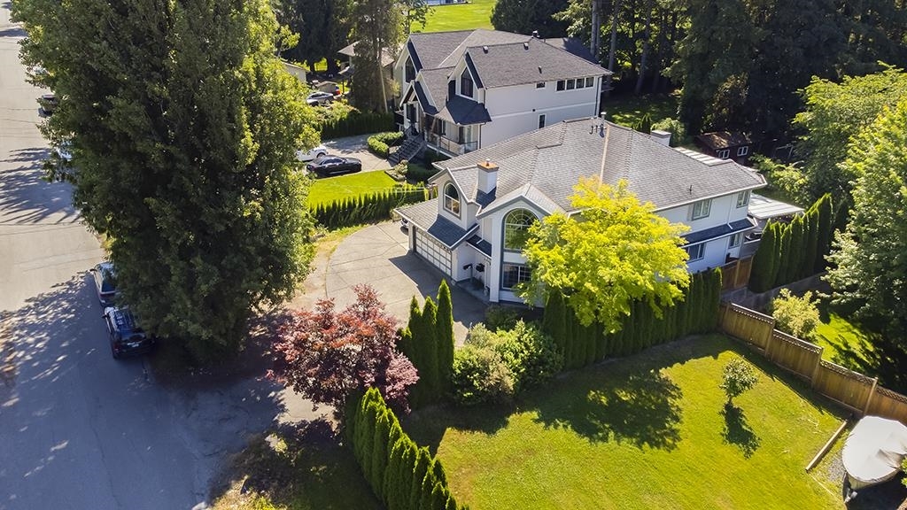 Property Photo: 23368 124 Avenue BC V2X 4K4