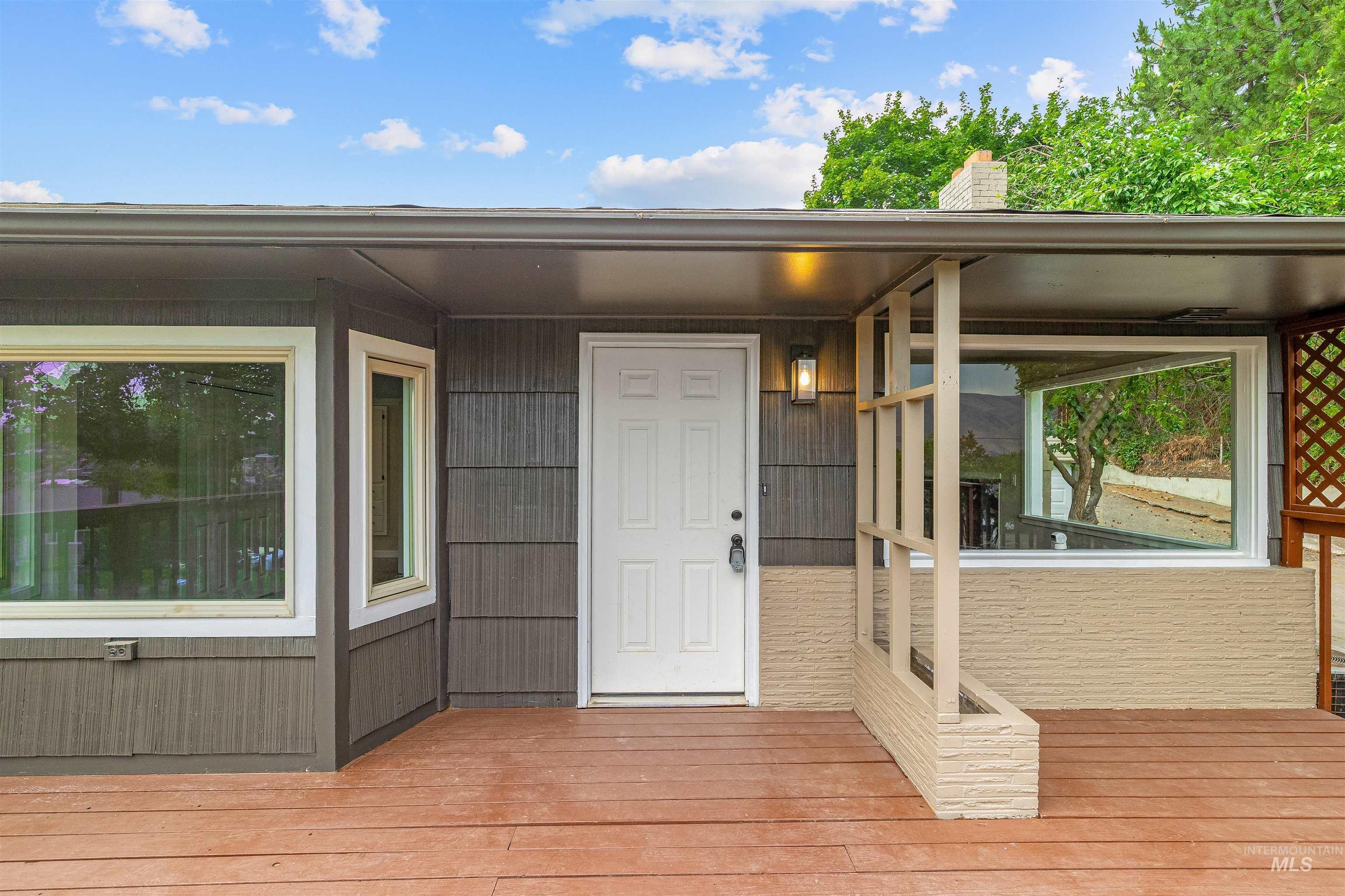 Property Photo: 630 18th Ave ID 83501