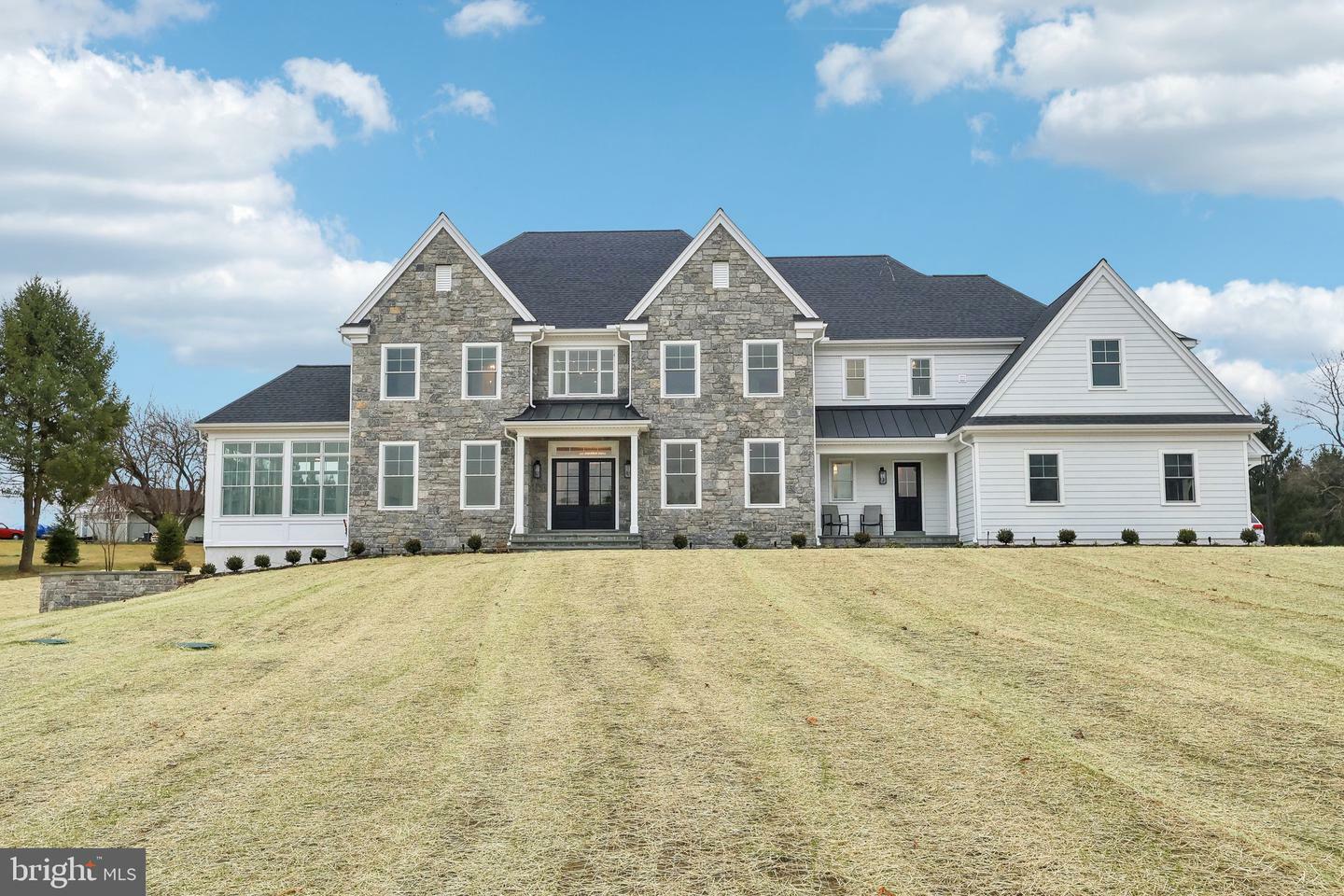 Property Photo:  1337 Carolannes Way B5  PA 19382 