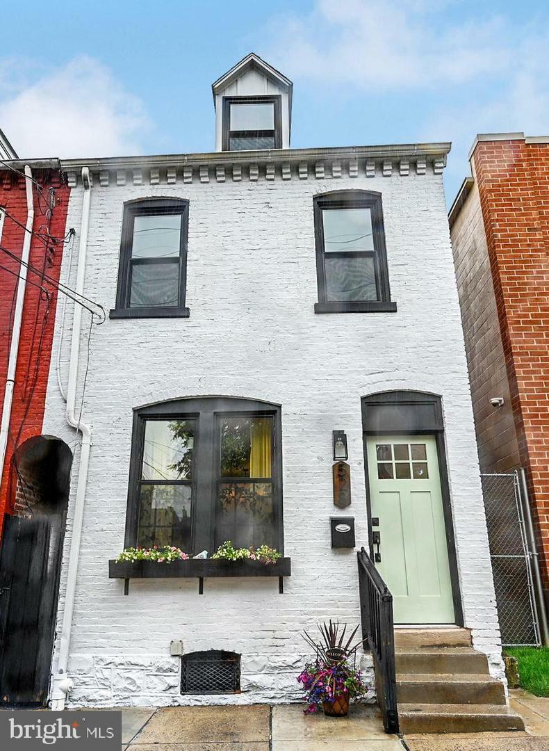 Property Photo: 528 North Street PA 17602