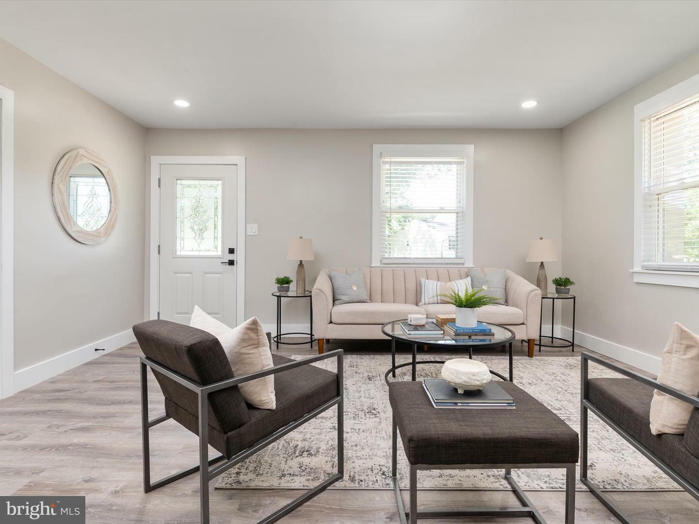 Property Photo: 8087 Woodholme Circle MD 21122