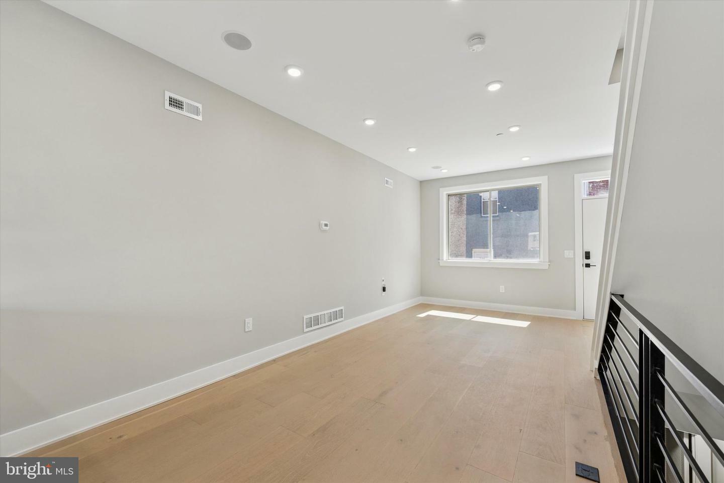 Property Photo: 717 Mercy Street PA 19148