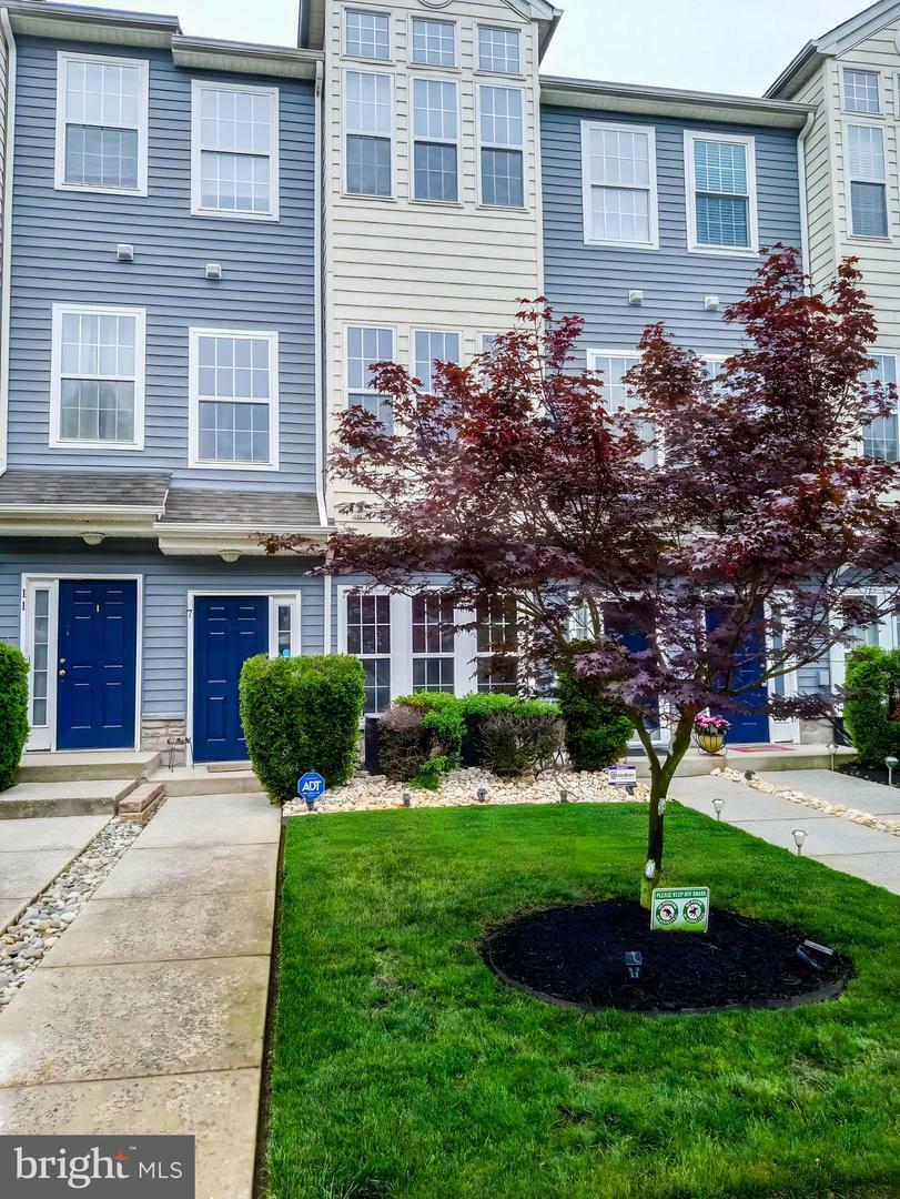 Property Photo: 7 Fox Court NJ 08075