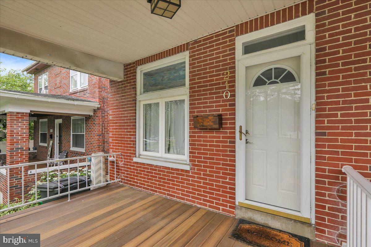 Property Photo:  210 N Waverly Street  PA 19607 