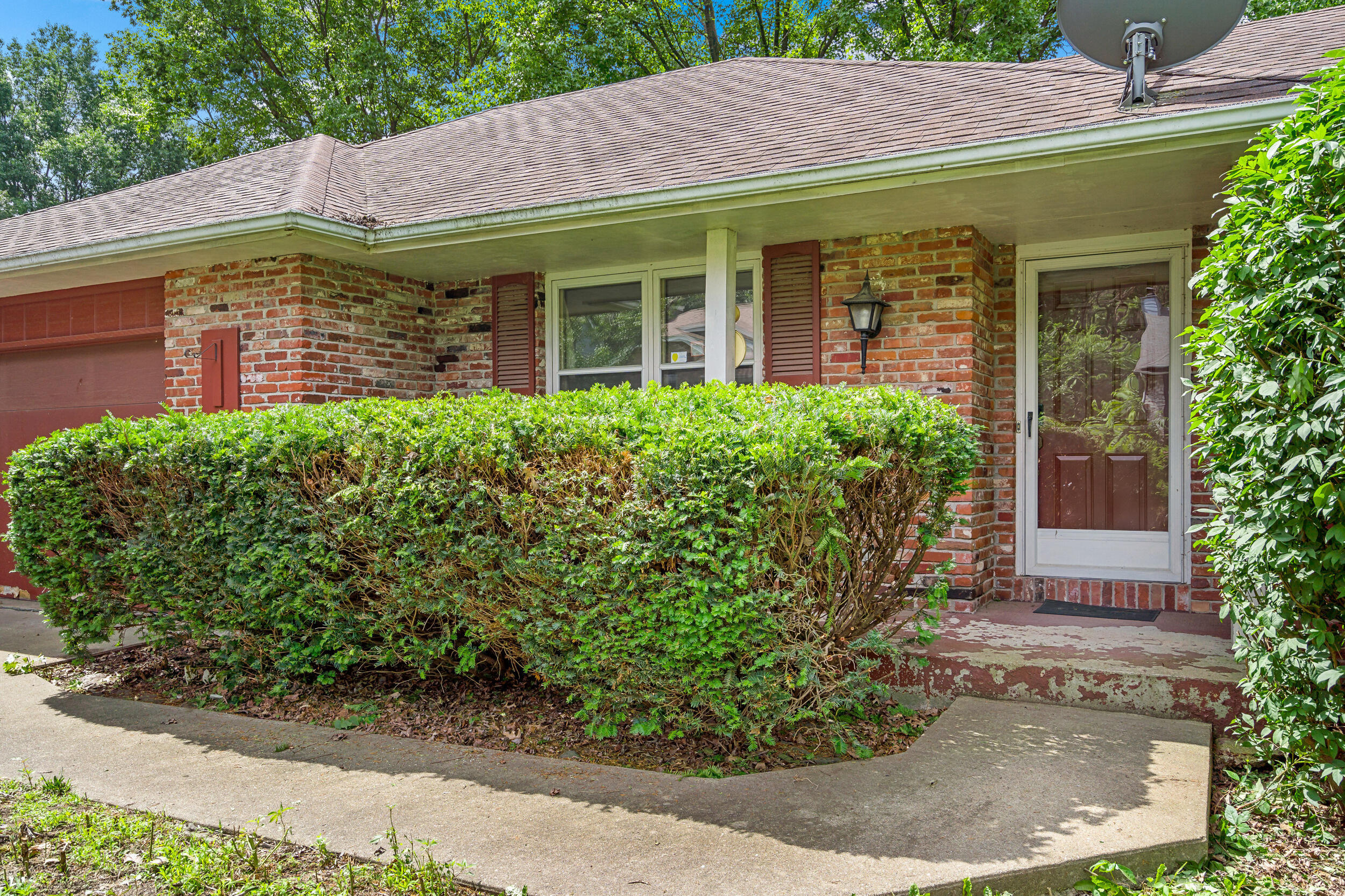 Property Photo: 1322 Weaver Dr MO 65203