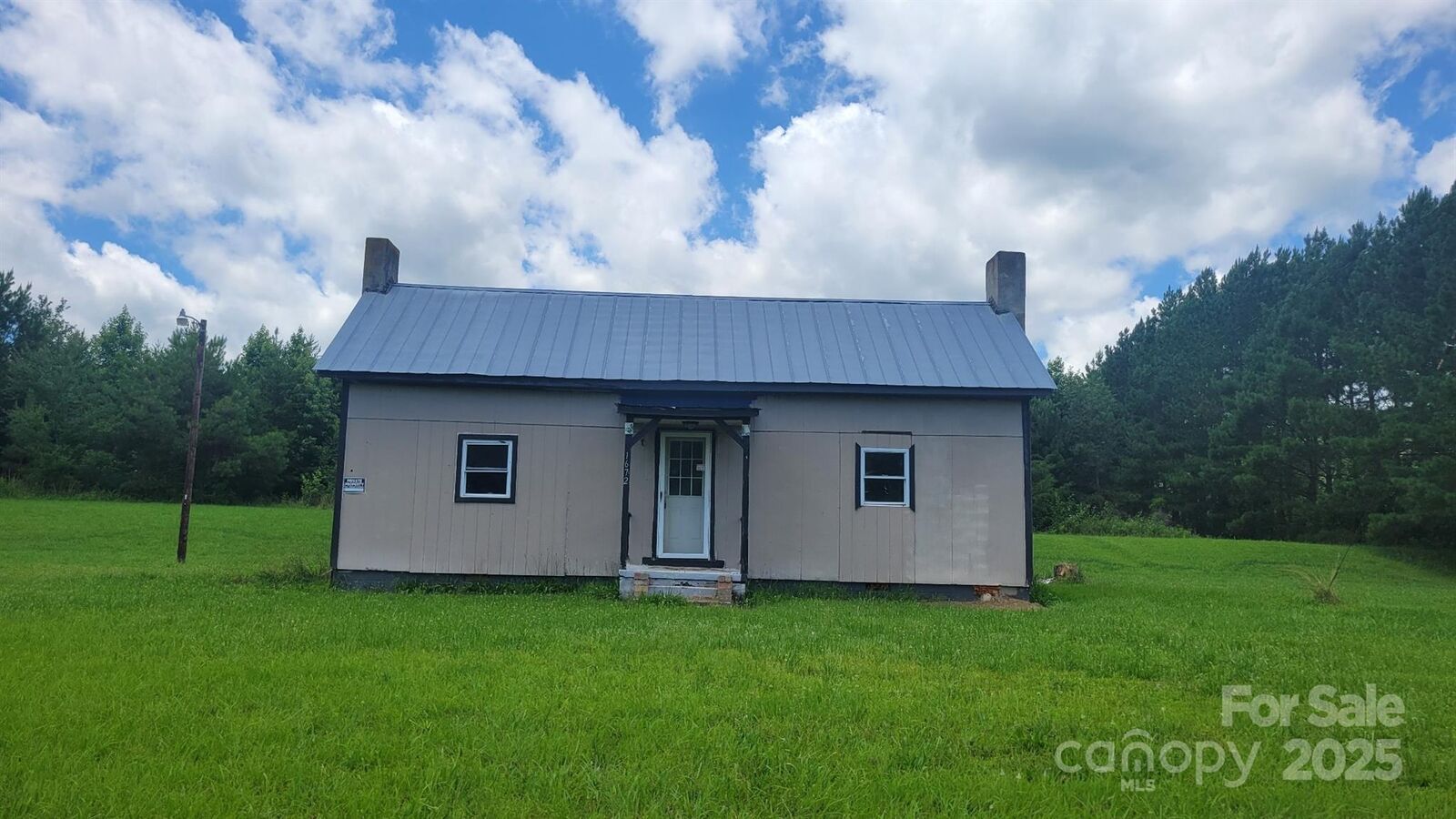 Property Photo:  1672 Riverview Road  NC 28092 