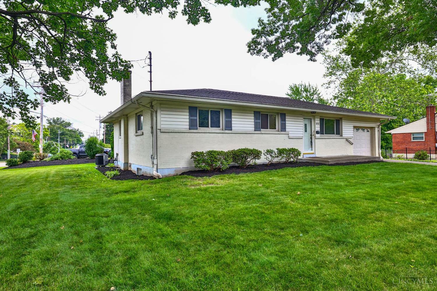 Property Photo: 9494 Wynnecrest Drive OH 45242