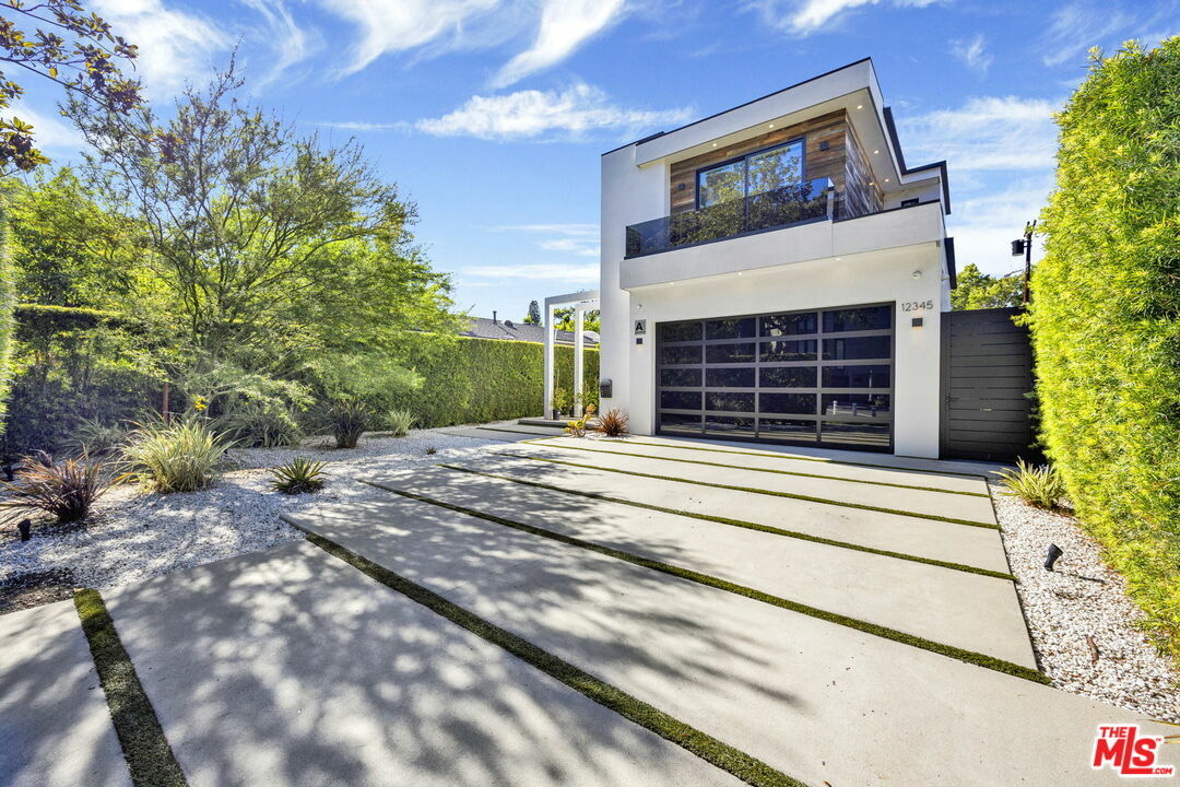 Property Photo:  12345 Hillslope St  CA 91604 