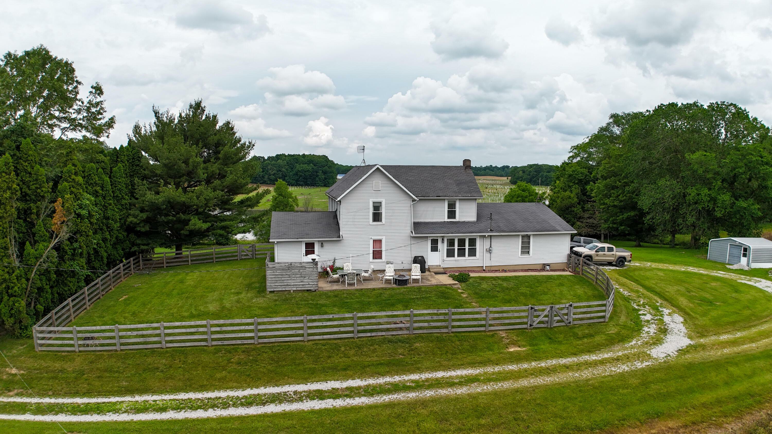 Property Photo: 5837 Township Road 103 OH 43338