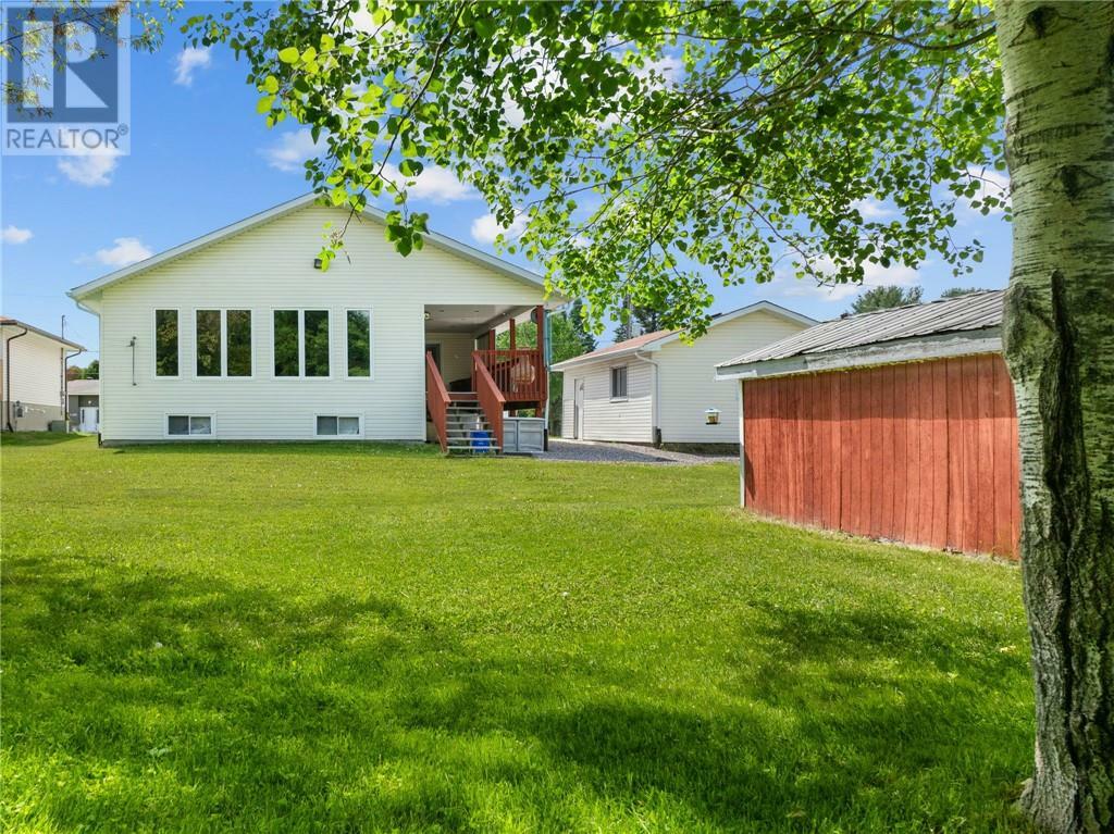 Property Photo: 4196 Frost Avenue ON P3P 1E3