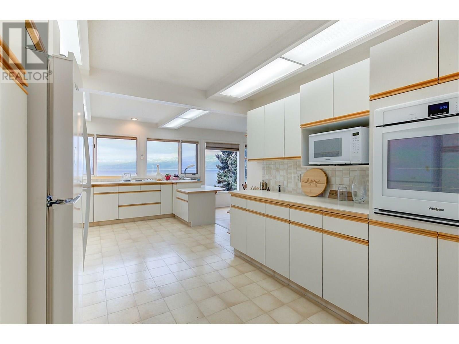 Property Photo: 3963 Angus Drive BC V4T 2K1