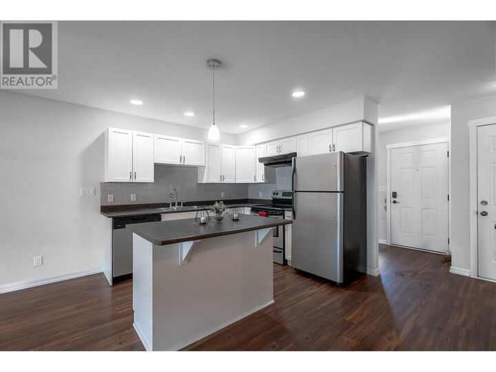 Property Photo:  1900 Hugh Allan Drive 18  BC V1S 0A8 