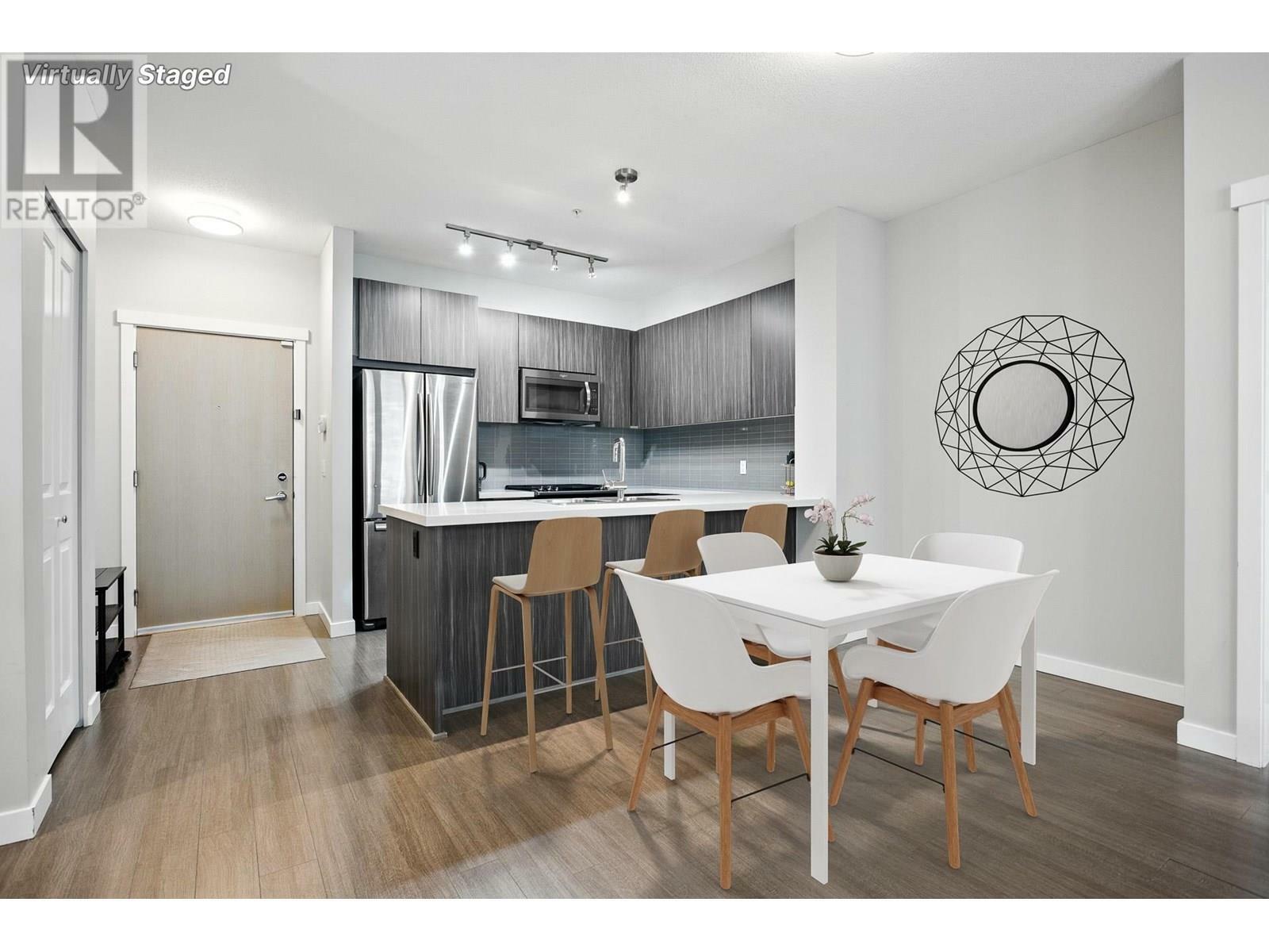 Property Photo:  607 Cottonwood Avenue 104  BC V3J 0H1 