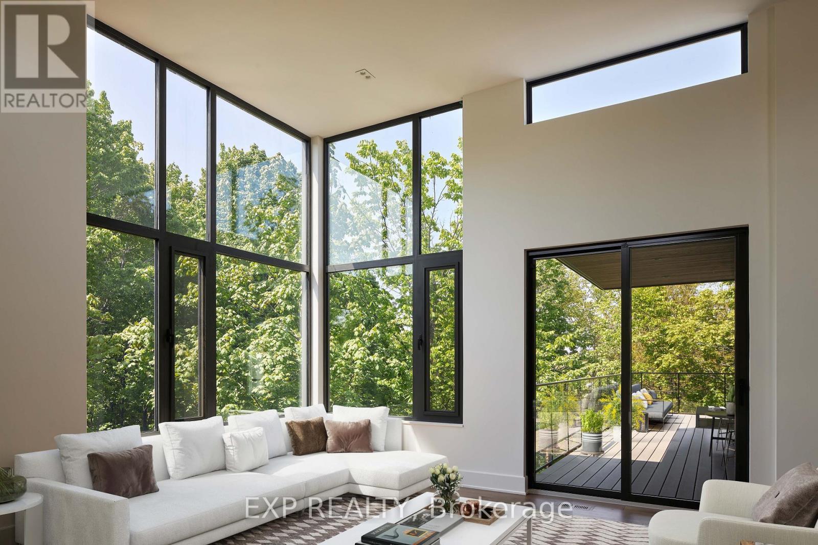 Property Photo: 32 Clovelly Road ON K1J 6M2