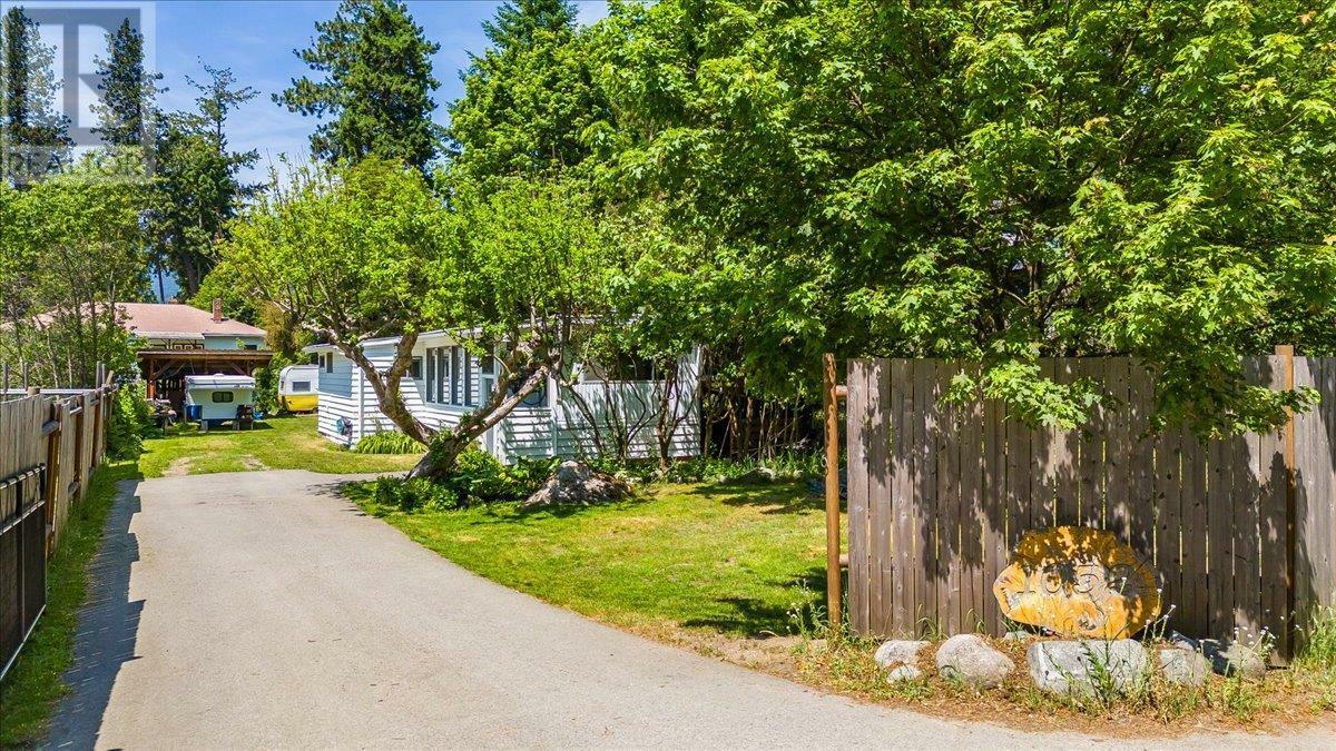 Property Photo: 1052 Frances Street BC V0G 1X0