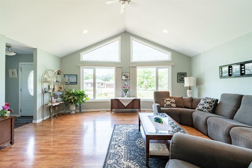Property Photo: 966 Strathcona Road MB R0E 0M0