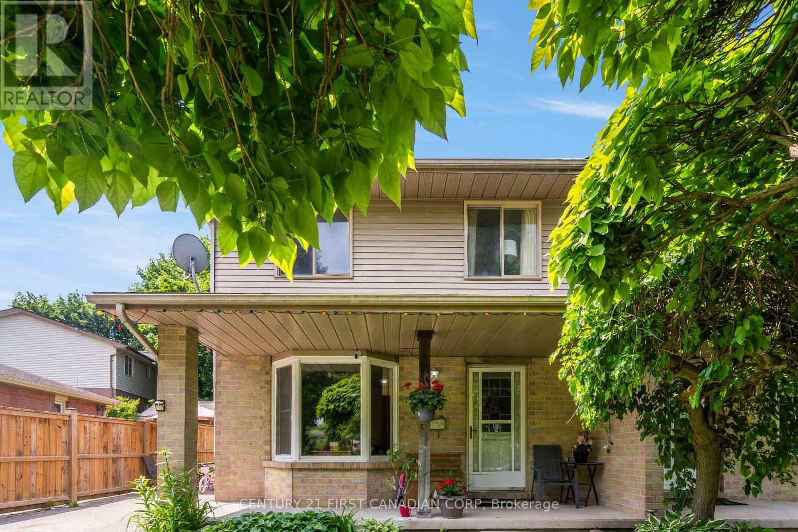 Property Photo: 139 Kimberley Avenue ON N5Z 4Z2