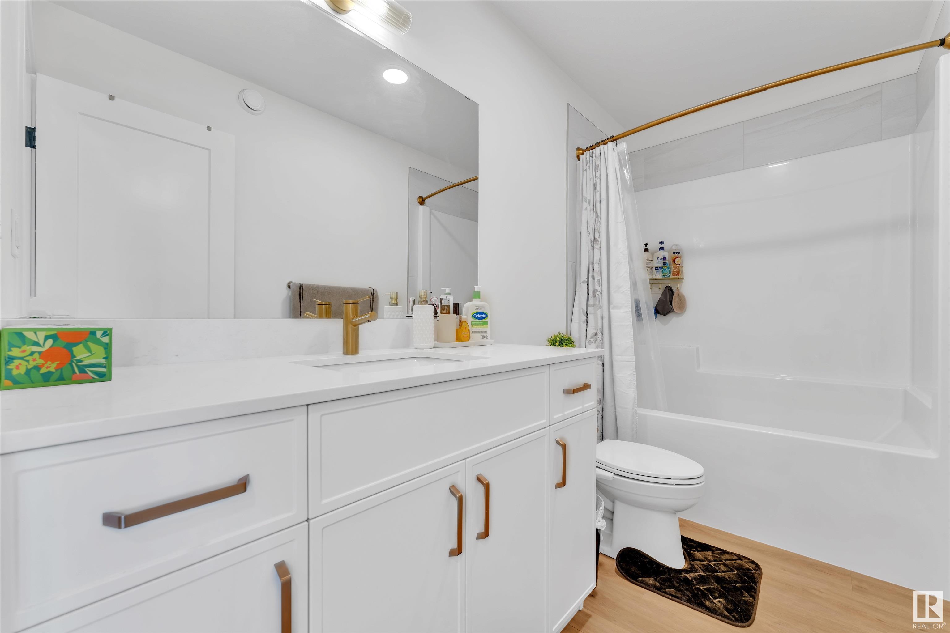 Property Photo: 9462 Pear Crescent SW AB T6X 1A2