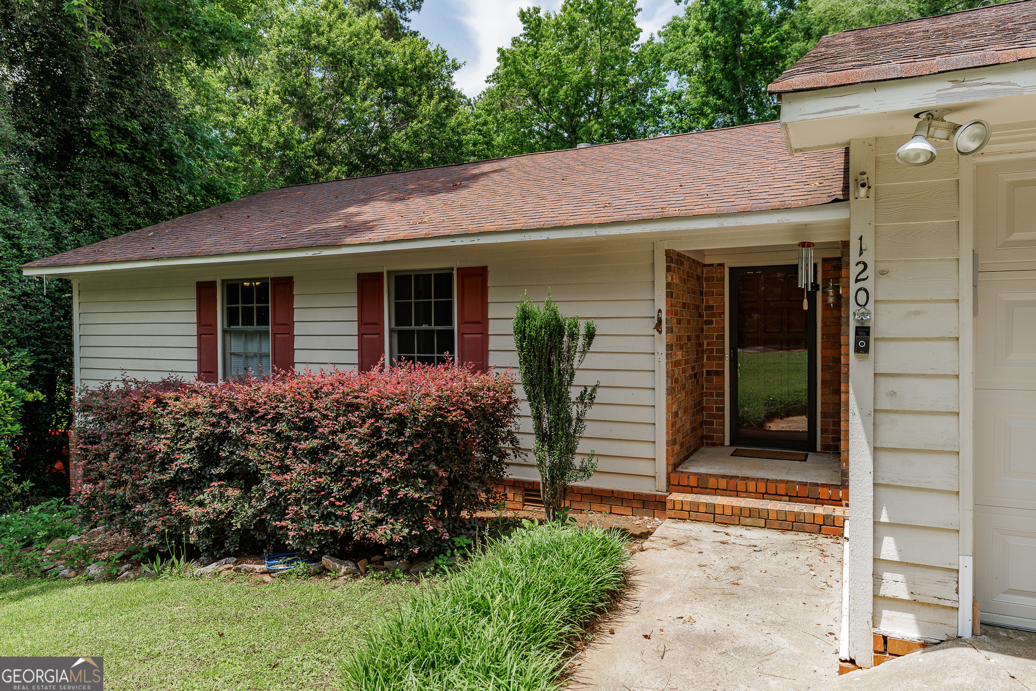 Property Photo: 120 Crossbow Place GA 30683