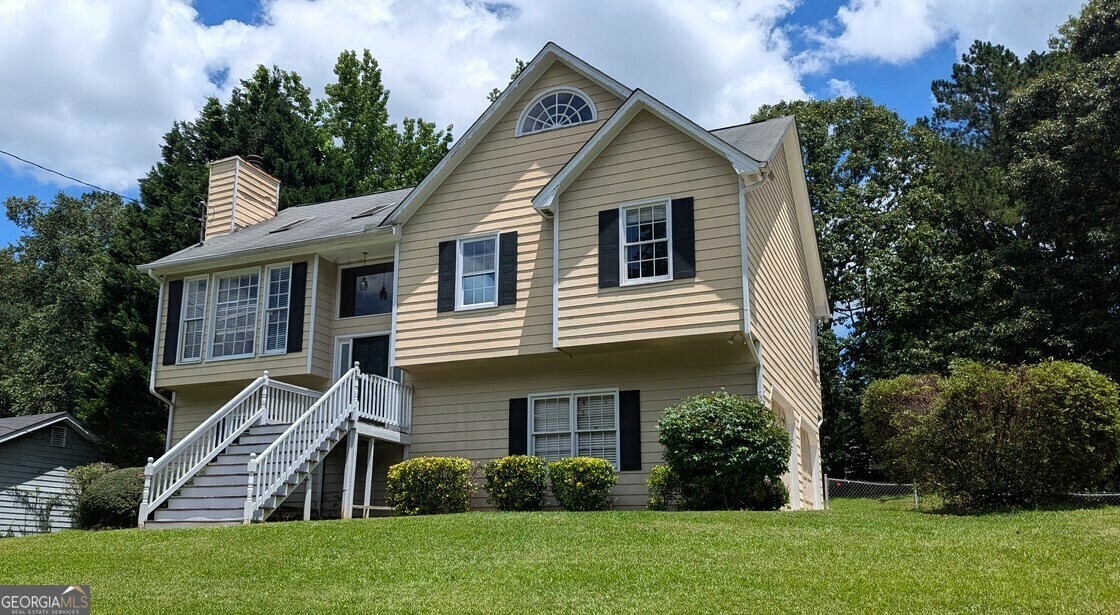 Property Photo: 9230 Melody Circle SW GA 30014