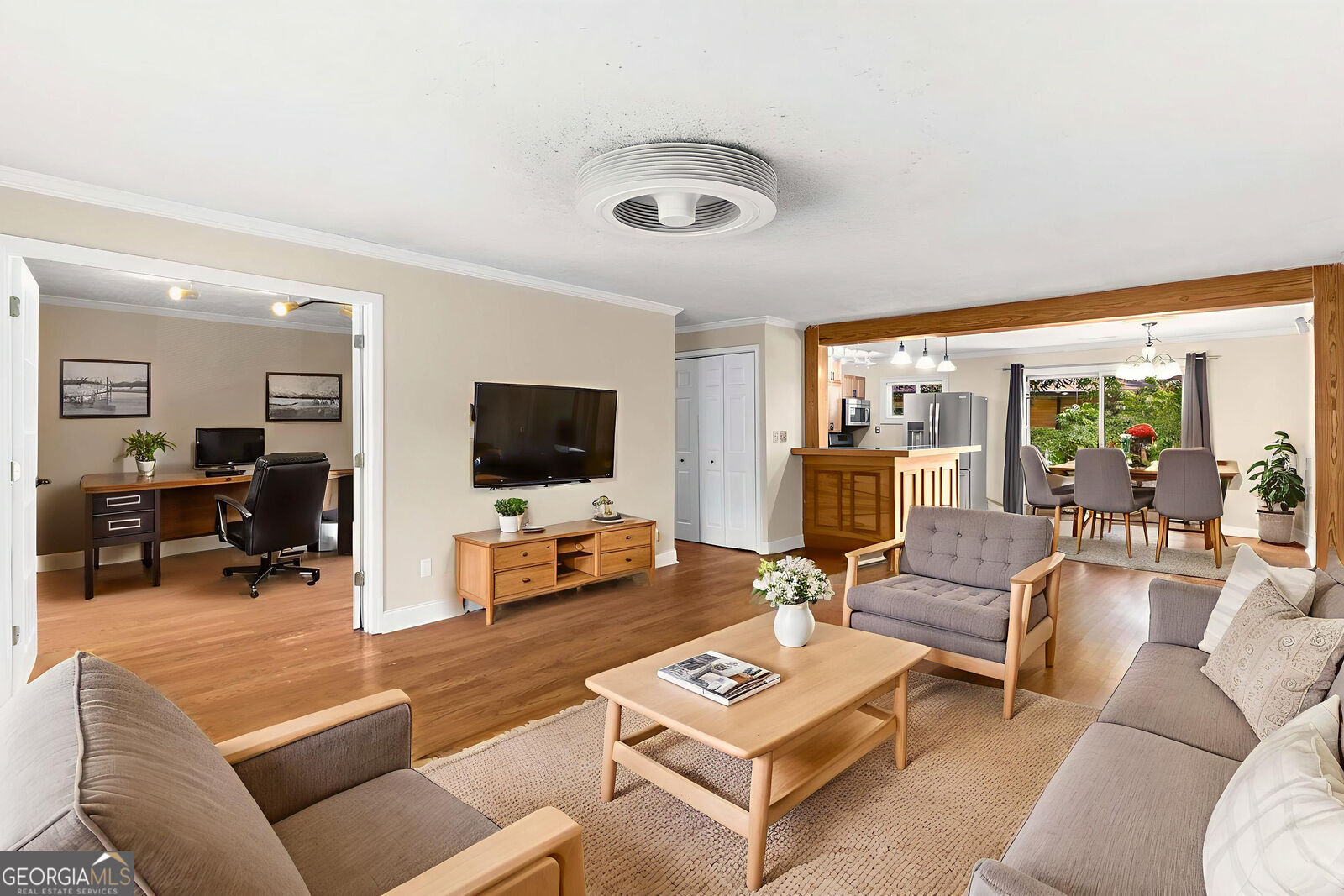 Property Photo: 115 Biscayne Drive NW E3 GA 30309