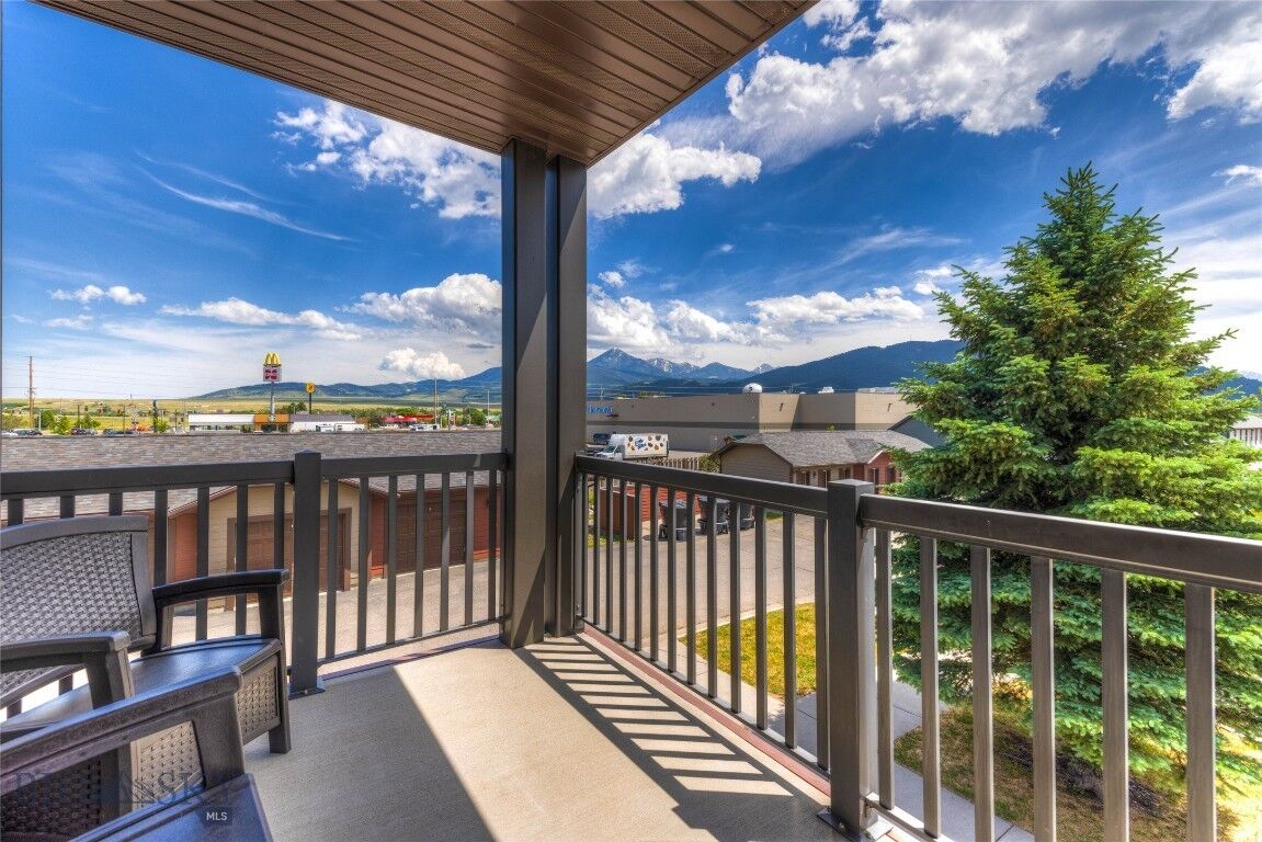 Property Photo: 2221 Willow Drive 201-B MT 59047