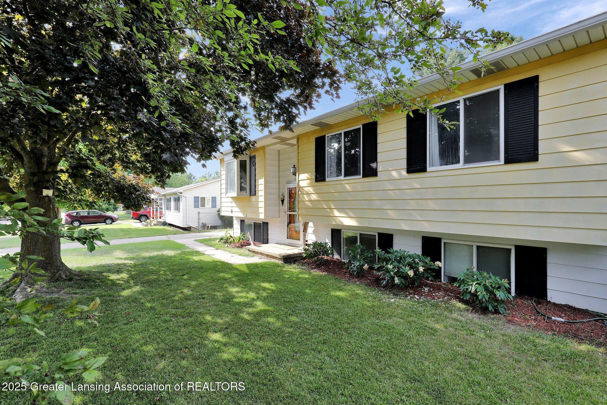 Property Photo: 314 Scarlet Oak Lane MI 48872