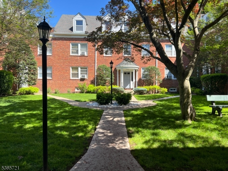 Property Photo: 735 Elm Ave 2C NJ 07666