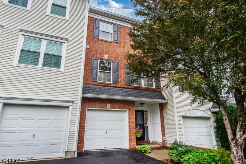 3 Knox Ct  Bernards Twp. NJ 07920 photo