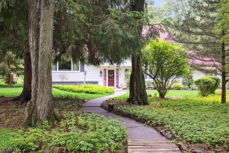 Property Photo:  42 Wildwood Ter  NJ 07069 