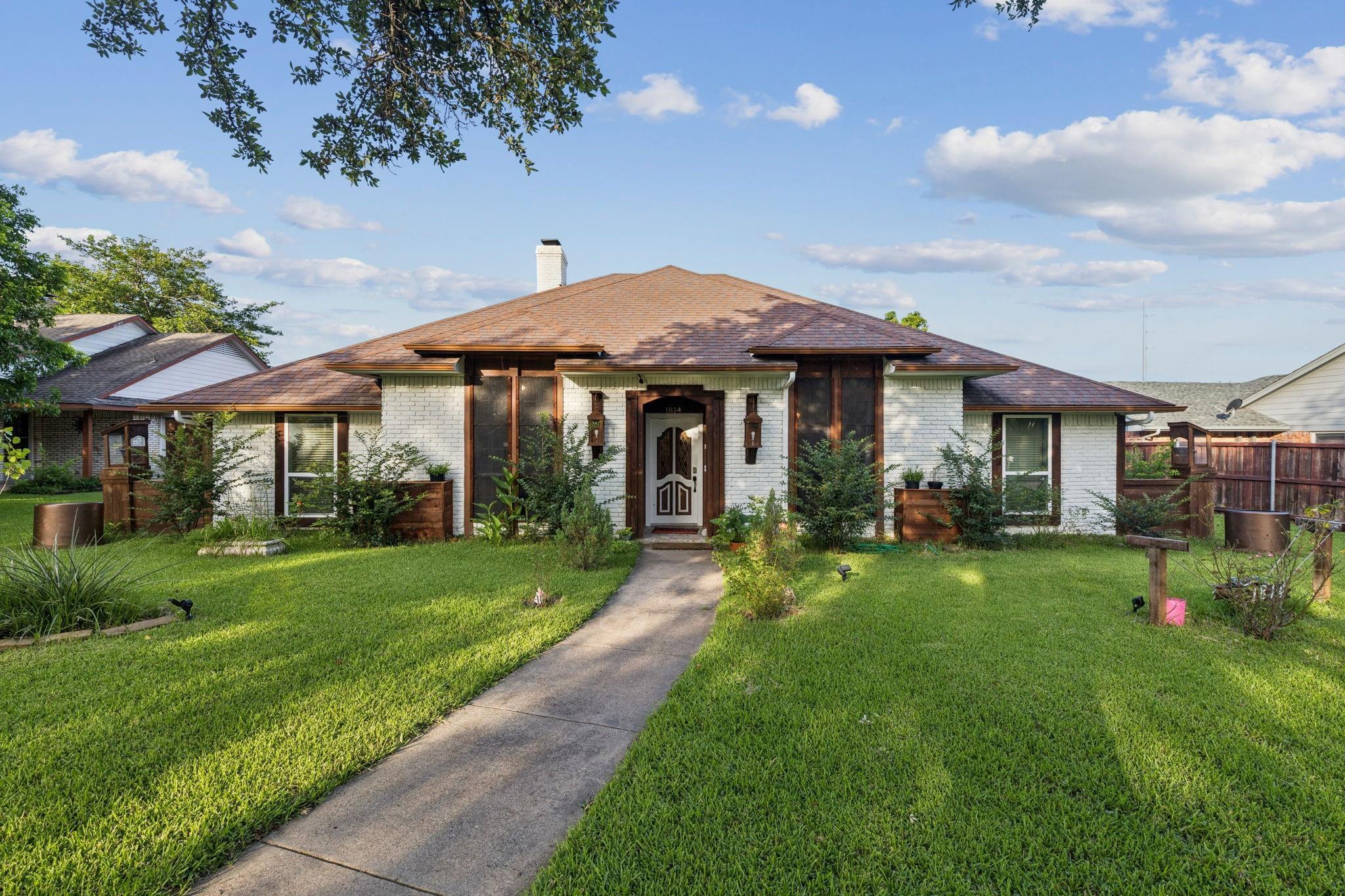 Property Photo: 1814 Westshore Drive TX 75043
