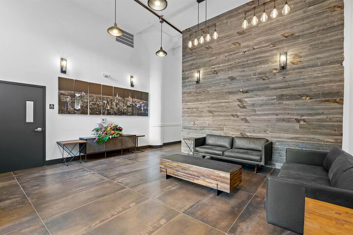 Property Photo:  170 Lafayette St 3B  NJ 07304 