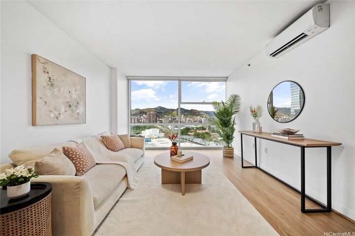 Property Photo:  909 Kapiolani Boulevard 2305  HI 96814 