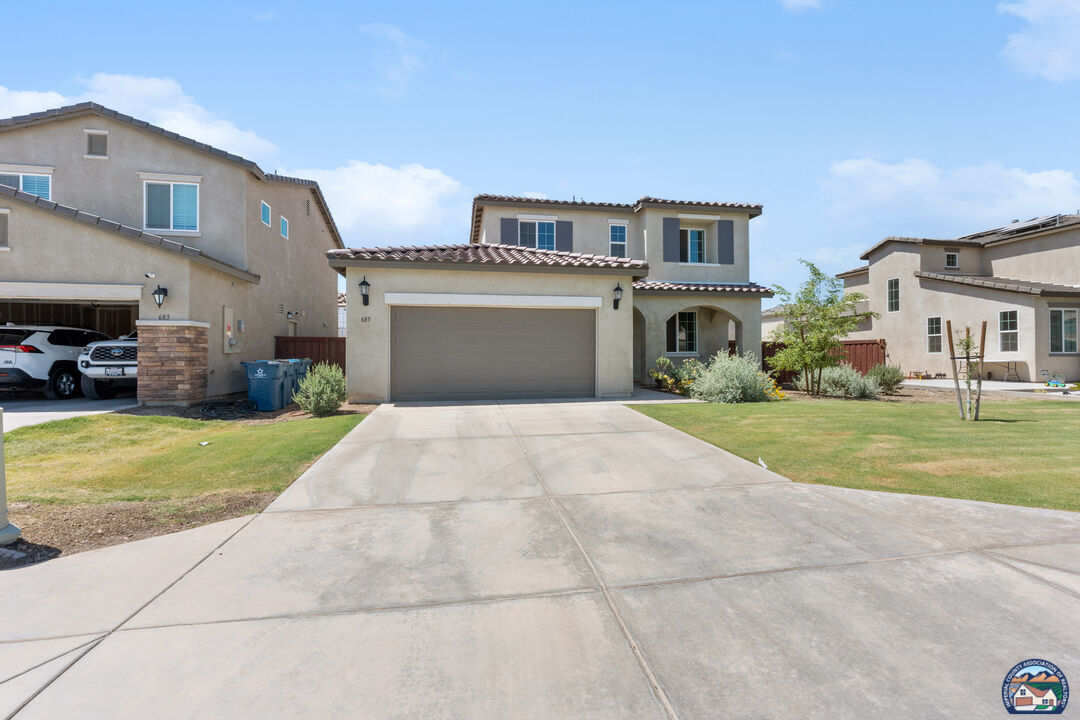 Property Photo: 685 Linda Vista St CA 92251
