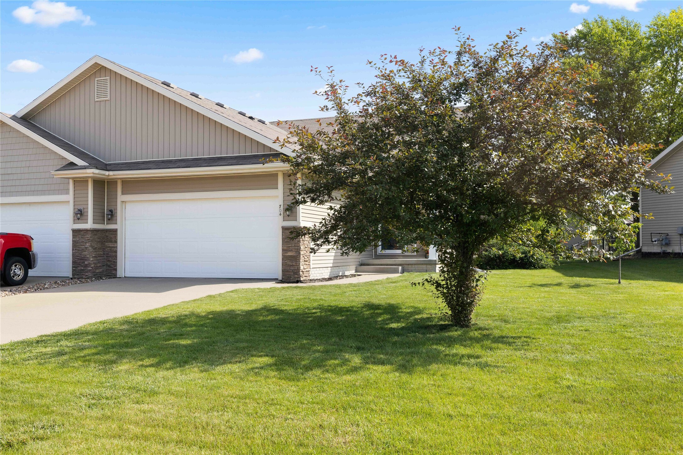 Property Photo: 704 NE Spring Street IA 50021