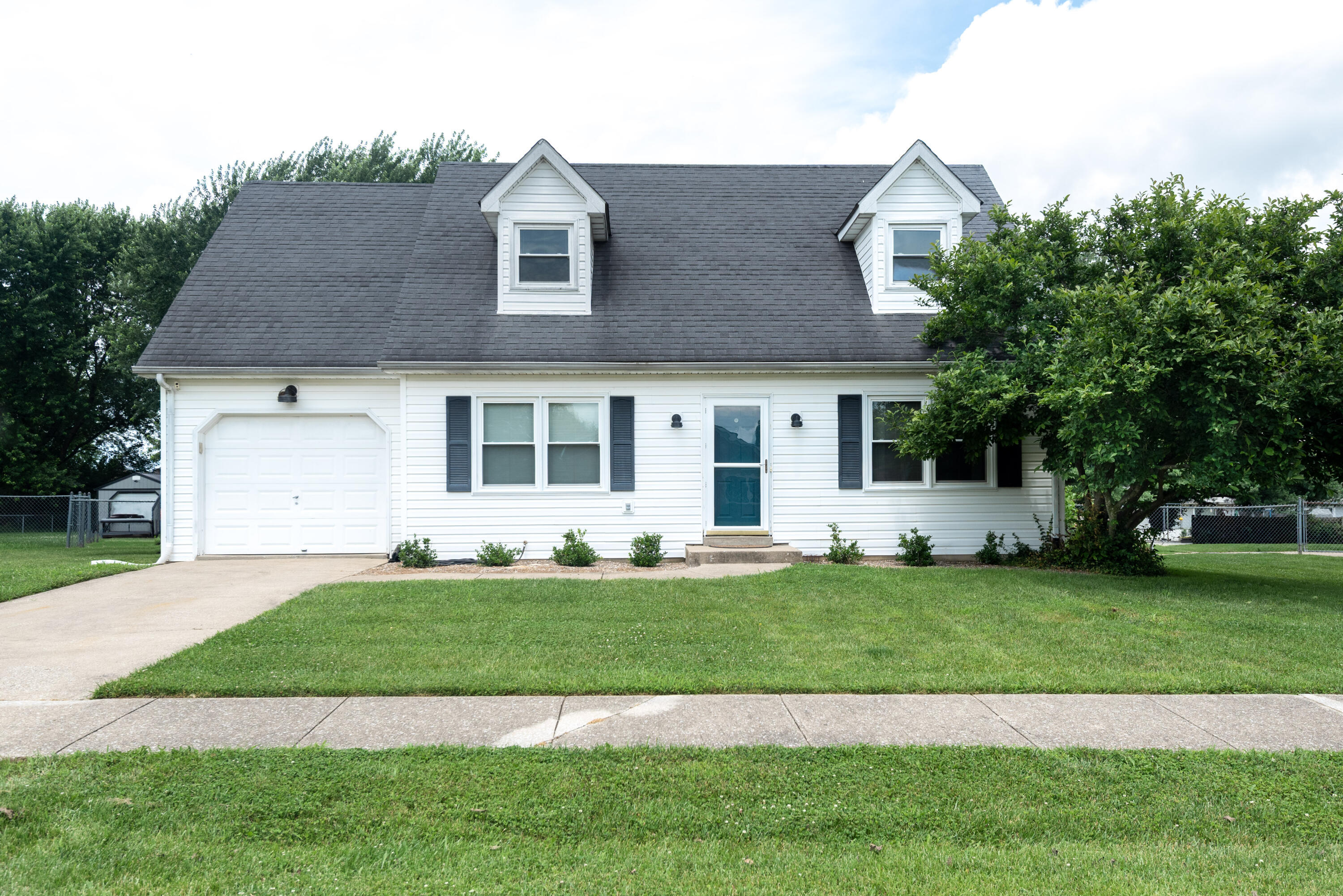 Property Photo:  1424 Corral Way Way  KY 40601 