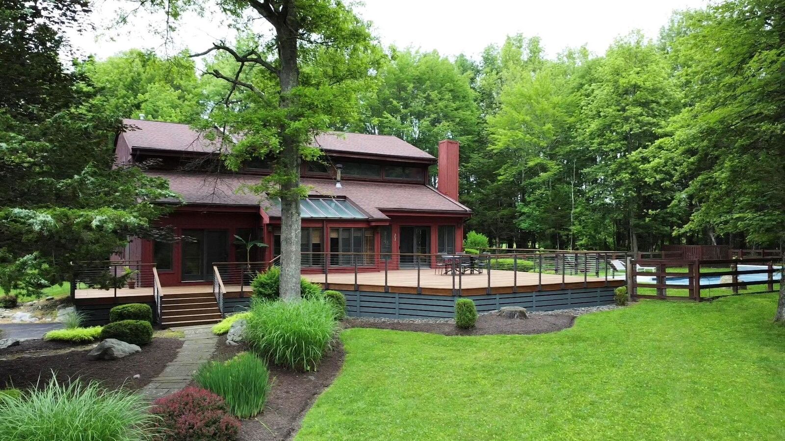 Property Photo:  4 Moonstone Road  NY 12561 