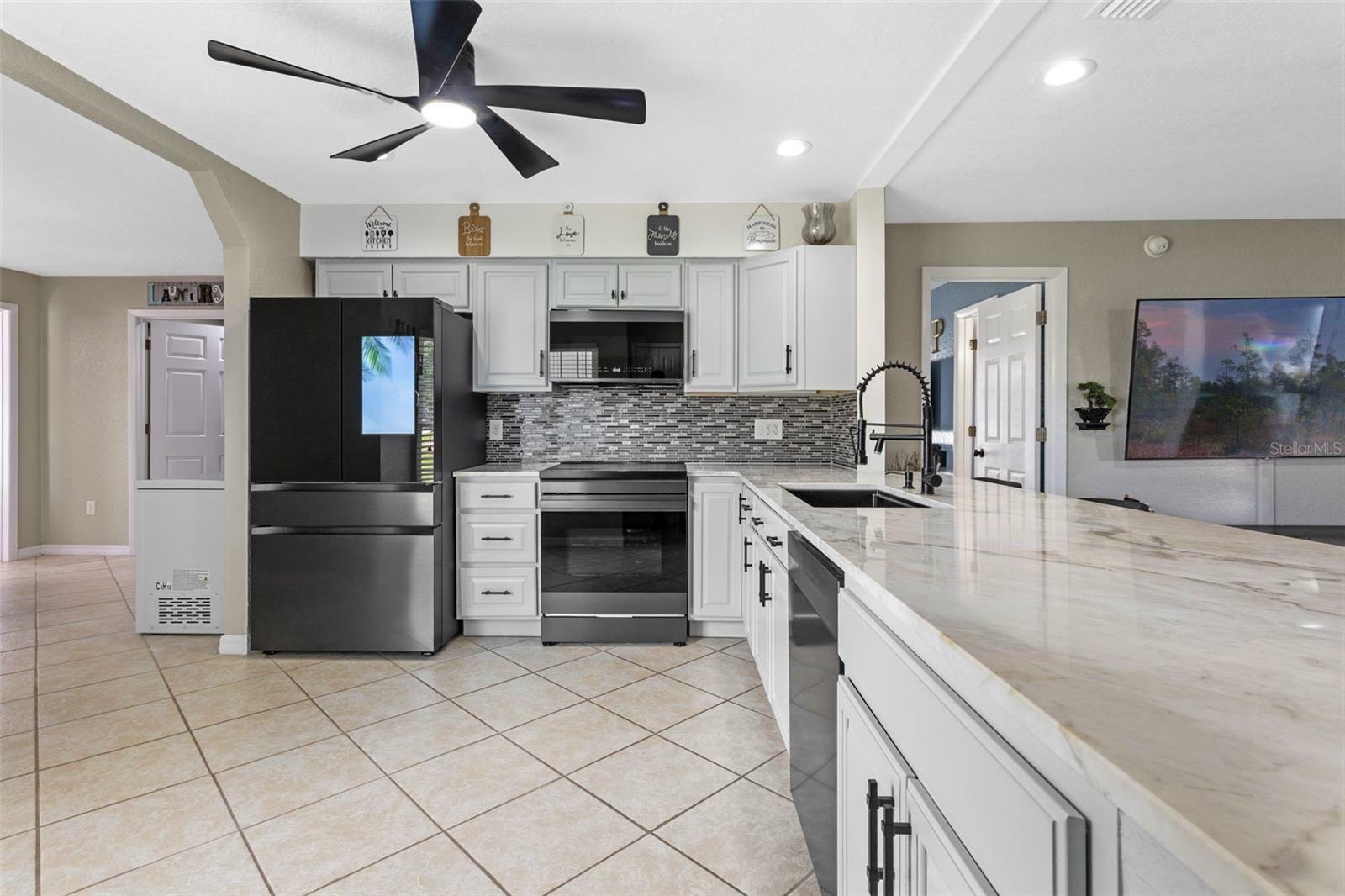 Property Photo: 2936 Estill Street FL 32738