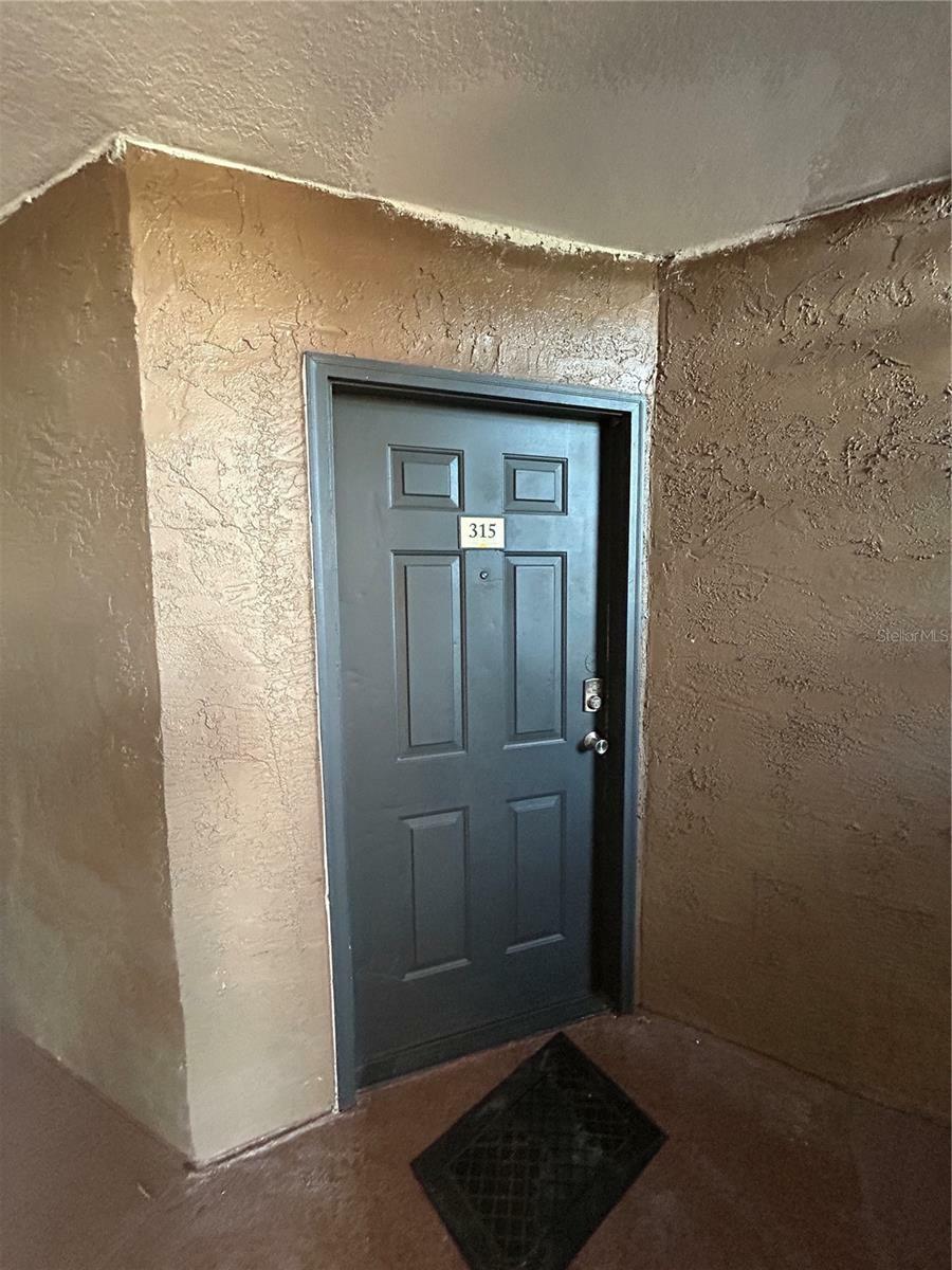 Property Photo: 5725 Gatlin Avenue 315 FL 32822