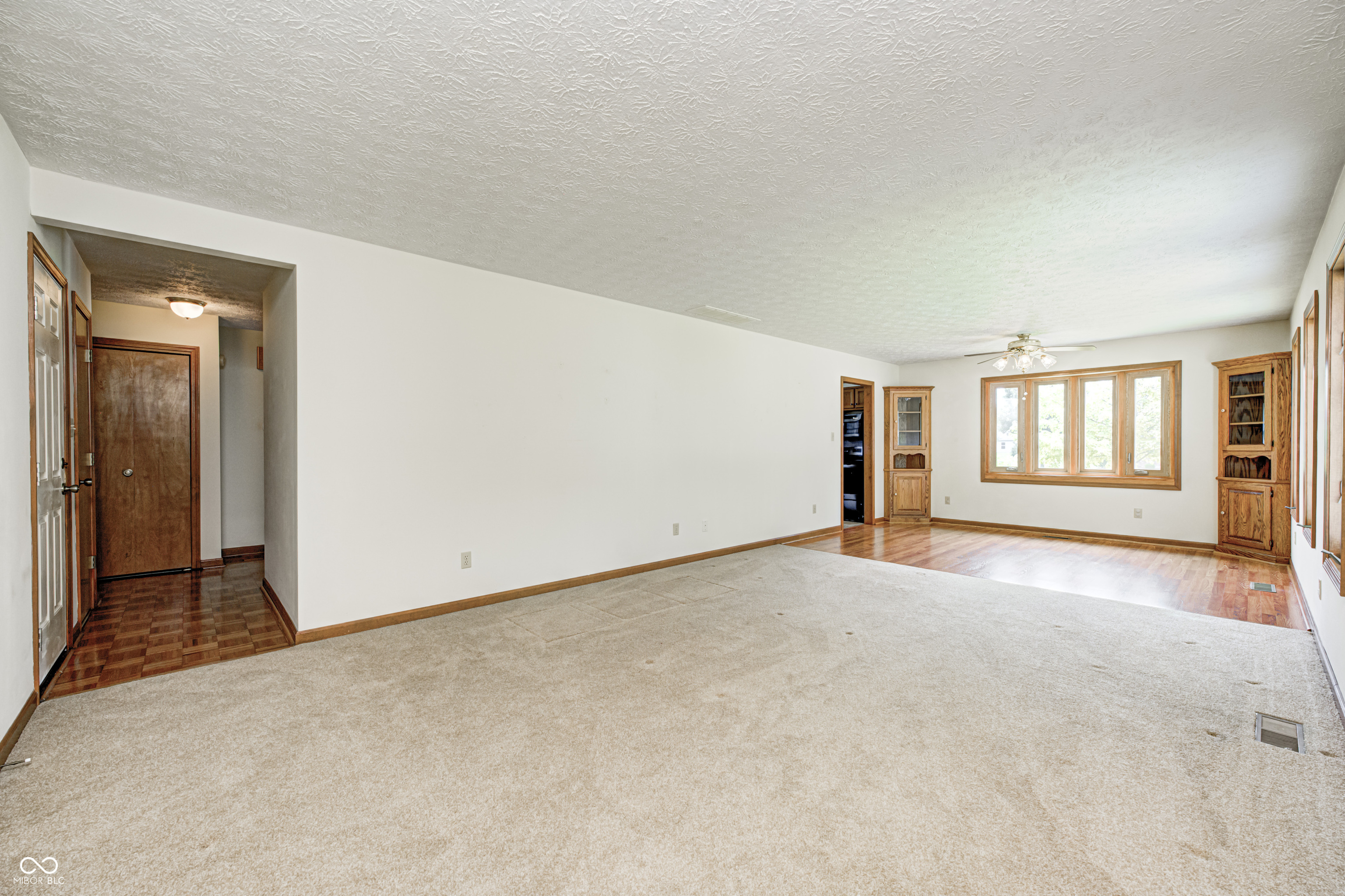 Property Photo: 817 S Jefferson Street IN 46112