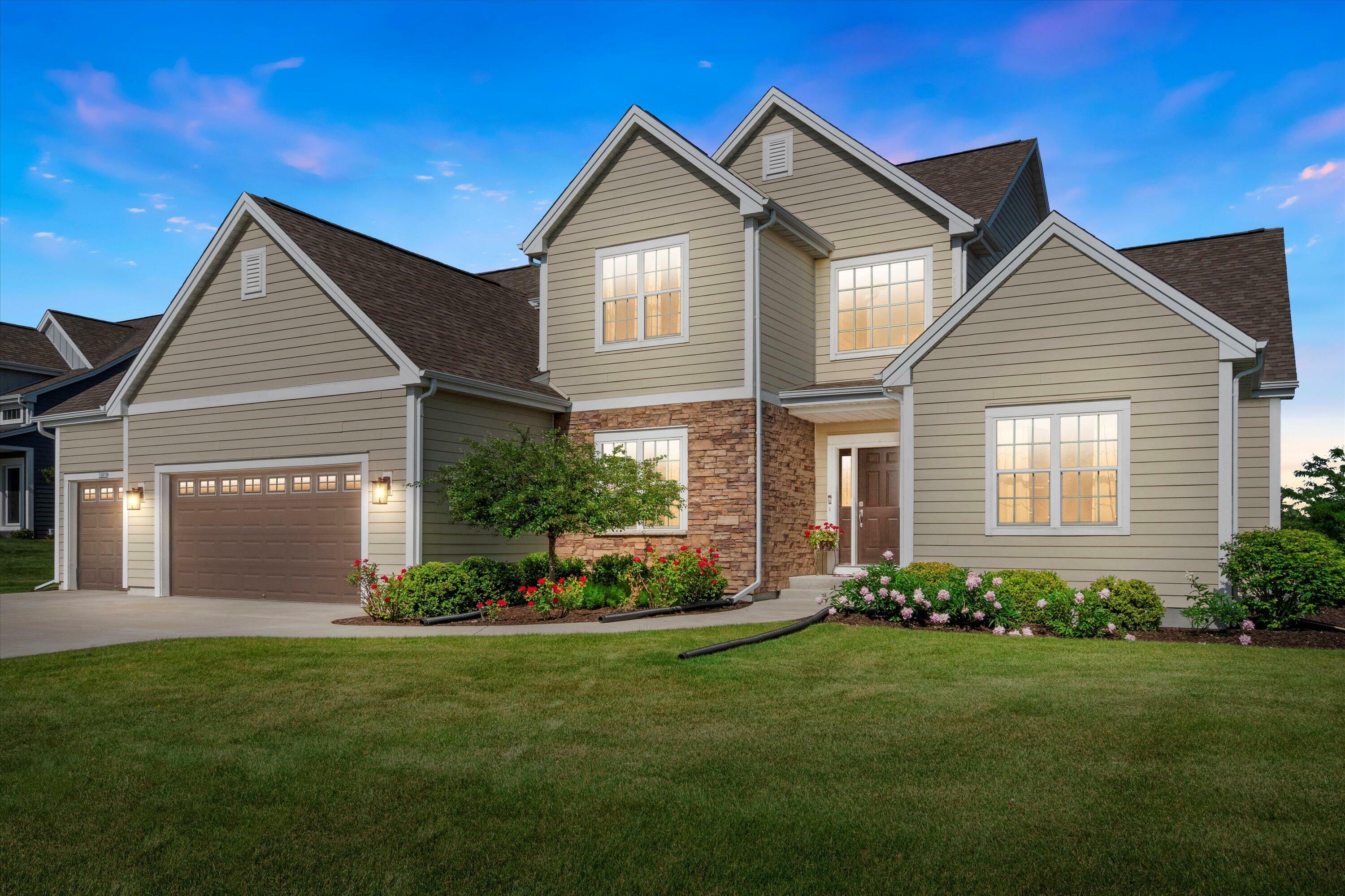 Property Photo: 10870 N Spartan Cir WI 53097