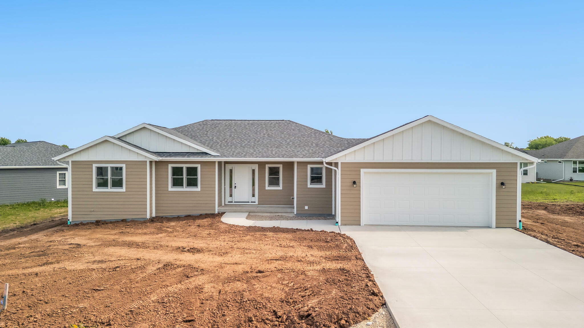 Property Photo: 2825 Stonebrook Dr WI 53081