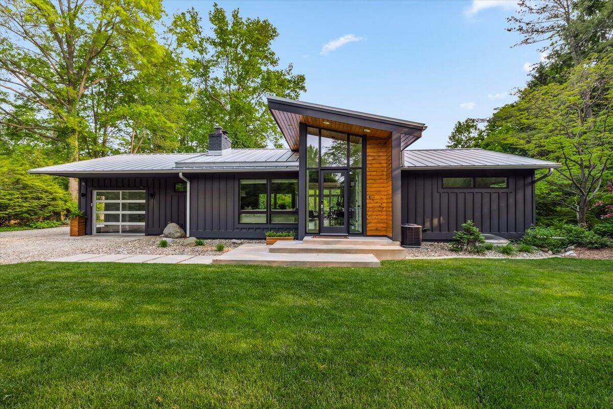 Property Photo:  16128 Walnut Court  MI 49128 