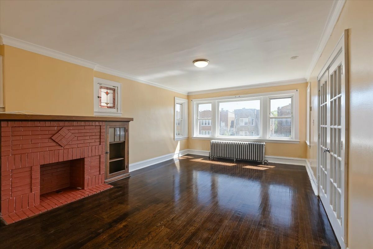 Property Photo: 6030 N Claremont Avenue IL 60659