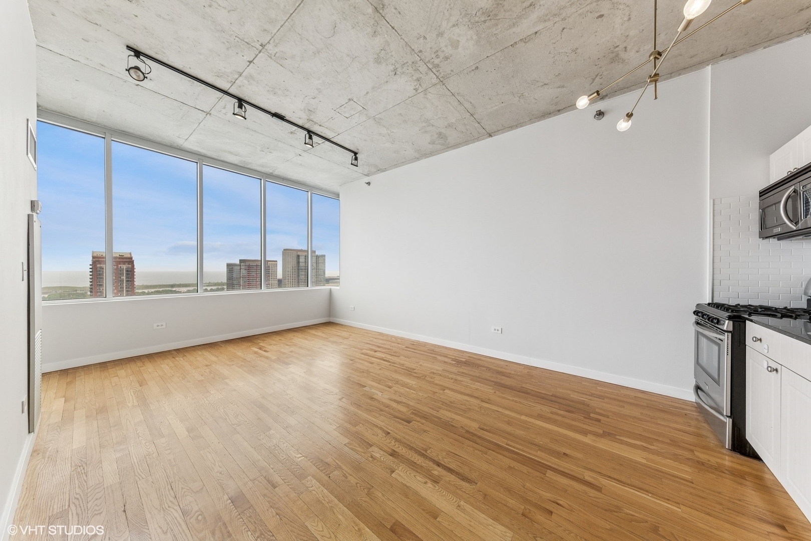 Property Photo: 1720 S Michigan Avenue 2106 IL 60616